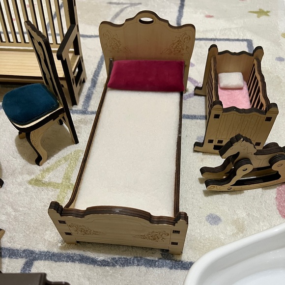 Kid Kraft‎ Victorian Doll house furniture’s - Picture 8 of 11